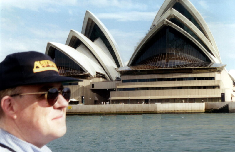 1997-photo-of-me-in-front-of-the-sydney-australia-opera-house